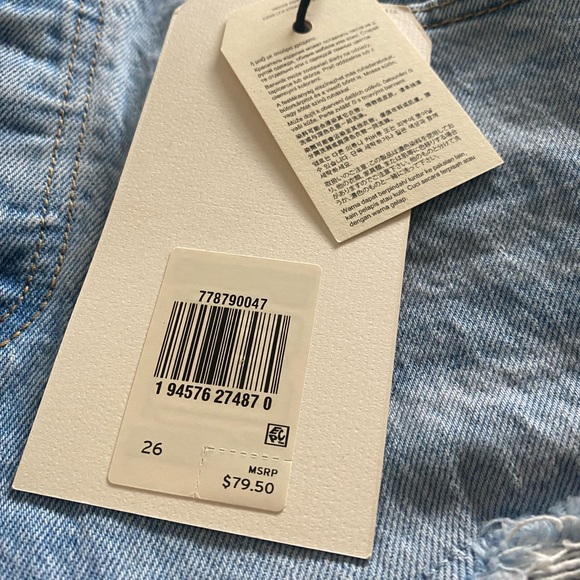 Levi's Ribcage High Rise Shorts - Picture 5 of 5